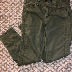 WHBM Slim Ankle Blanc 4R